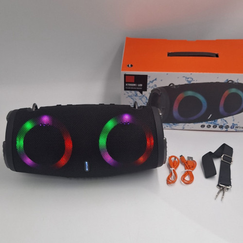 BOCINA APRUEBA DE AGUA XTREEM3 LED